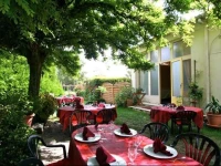 Logis Auberge De LombrГ©e 