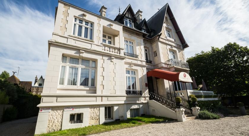 Villa 81 
