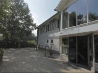 Human & Horse Hotel 