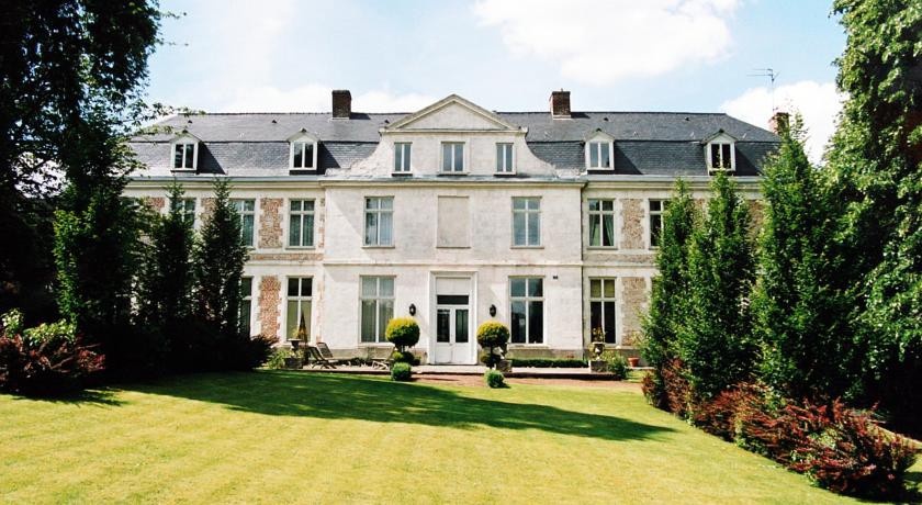 Chateau de Courcelette 