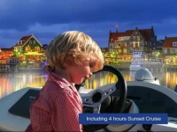 Luxe Yacht including SunSet Cruise 