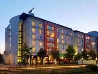 Courtyard by Marriott Paris La Defense West - Colombes 
