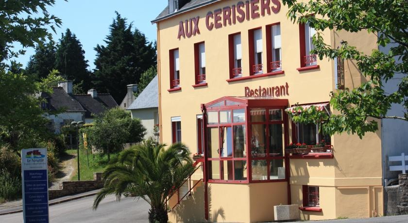 HГґtel Aux Cerisiers 