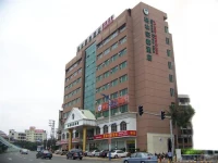 Green Tree Inn Huiyang 3*