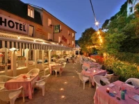 HГґtel Brasserie Lacave 