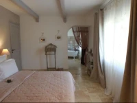 Maison dhotes "Les Ecuries du Mas" 