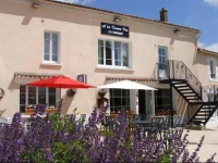 A La Bonne Vie, Auberge 