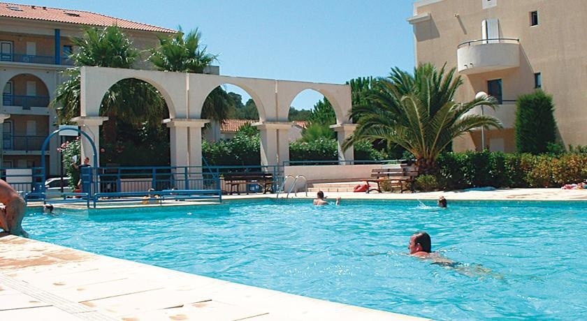 Lagrange Vacances Le Domaine dвЂ™Azur et Tahiti Park 