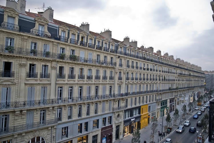 Les Appartements du Vieux-Port: Appartement Haussmannien 