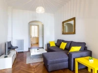 Beautiful apartment by the sea front 