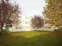 Hotel Cerise Lens 