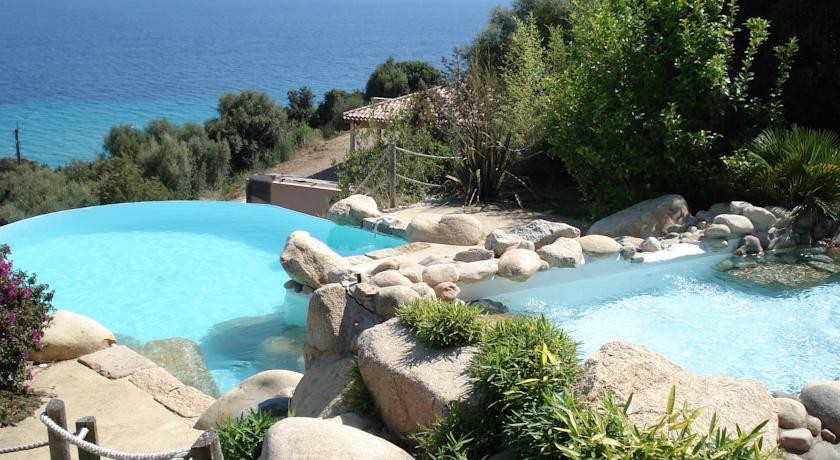 Villa dOrtoli 1 