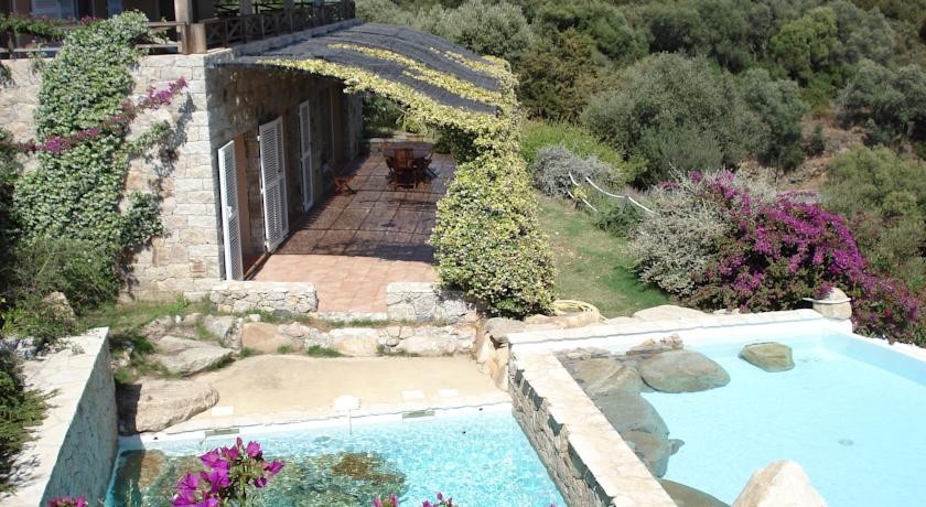 Villa dOrtoli 2 