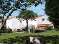 Une Maison Blanche 