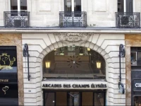 Exceptional Appart champs ElysГ©es Paris 