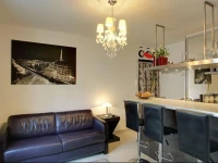 Parisian Home - Champ de Mars 