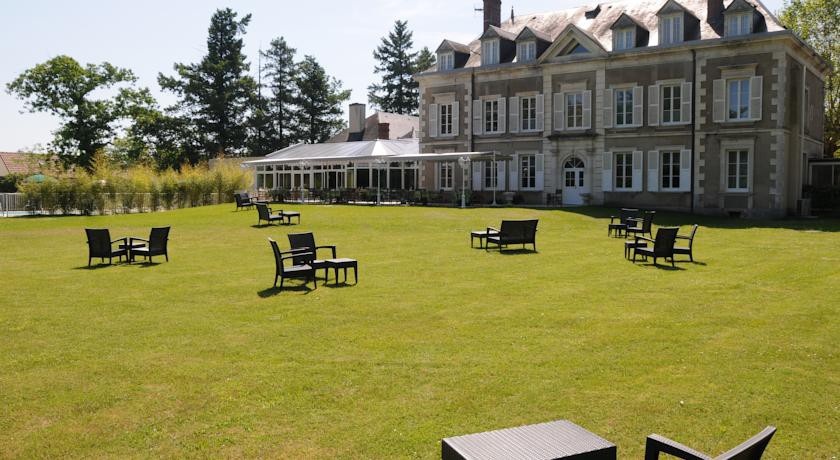 Domaine De Valaudran - CHC 