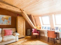 Refuge Renoir City BednBreakfast 