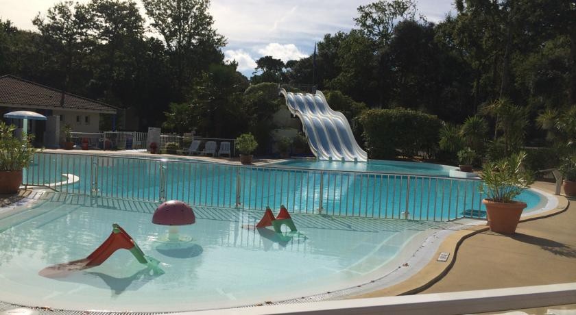 Locations Vacances Les Pierres CouchГ©es 