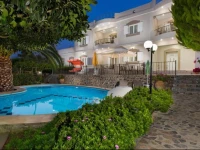 Kamelia Apartments 2*