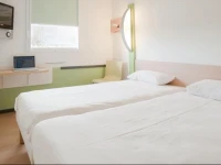 Ibis budget MontluГ§on 