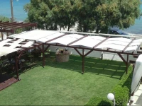 Chris Studios & Apartments 
