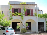 Chios Rooms Maria 2*