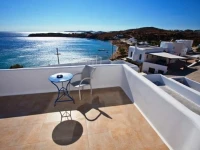 Paradise Beach Rooms & Apartments 