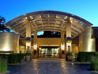 Sheraton Milwaukee Brookfield Hotel 3*