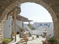 Seirines Apartments 