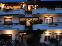 Elenas Apartments 