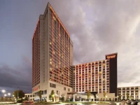 Sheraton Greensboro at Four Seasons 3*