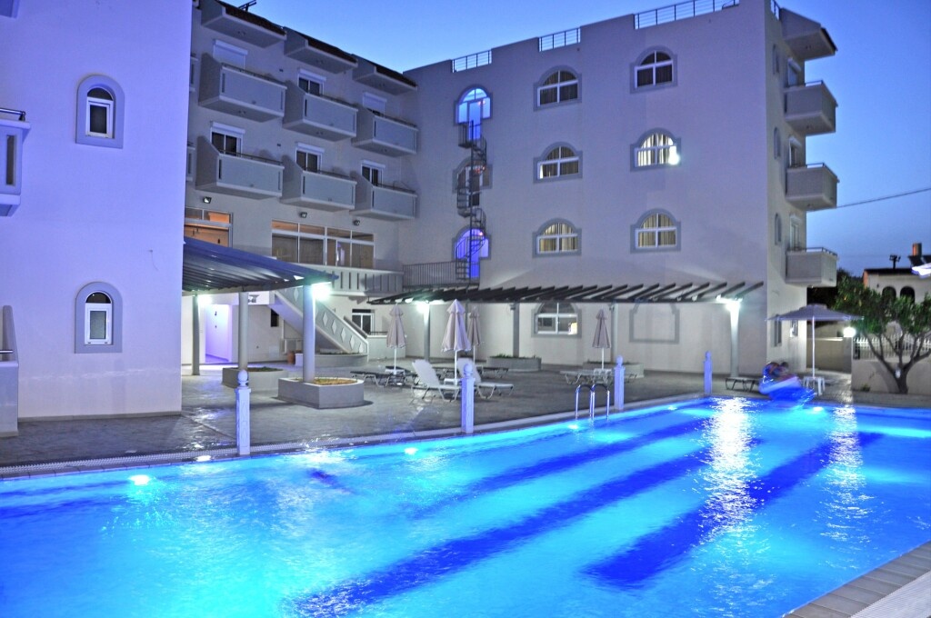Daniel Luxury Apartments 