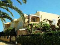 Ariana Studios and Apartments 