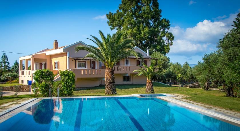 Leone Luxury Villas 