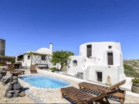 Stunning Windmill Villa 