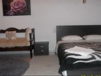 Lakis Rooms 