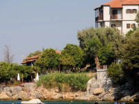 Melies Apartments