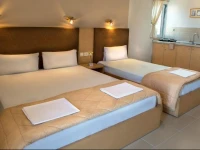Nepheli Apartments and Studios 