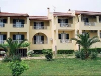 Athineos Apartments 