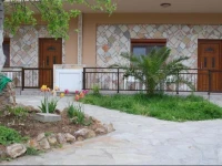 Elysee Apartments 