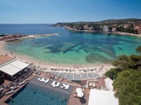 Ile Rousse Bandol 4*