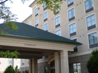 Holiday Inn Hotel and Suites of London 3*