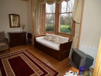 15 Merchiston Gardens Bed and Breakfast 4*