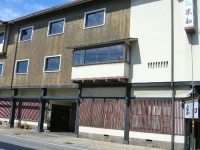 Komewa Yadoya 1*
