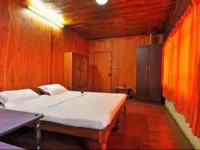 Vista Rooms at Thekaddy Lake 