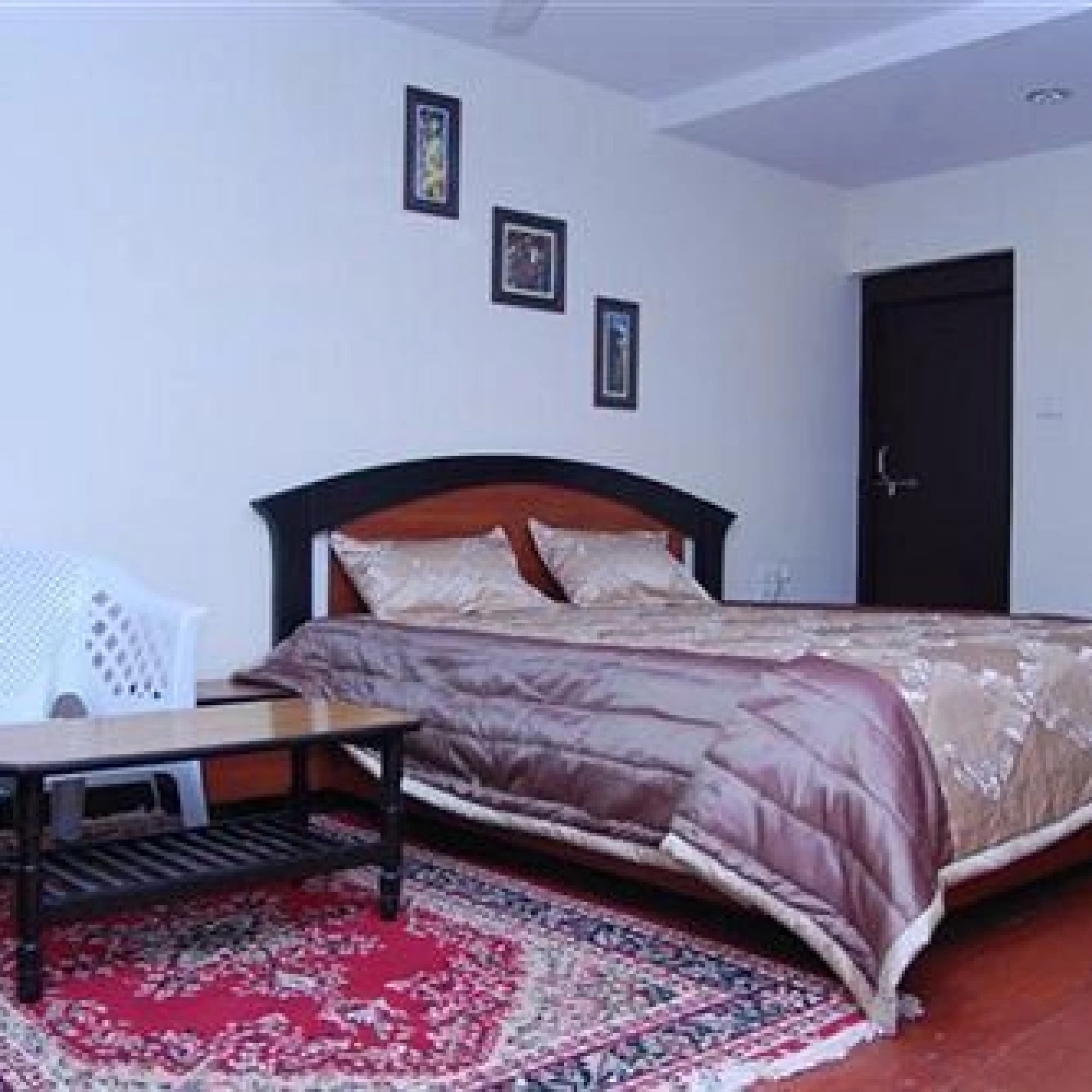 Hotel Honey Dew 3*