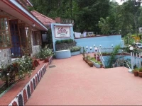 Lilly Gardens Holiday Home 