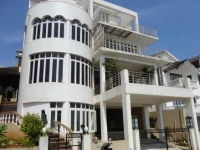 Ocean Heights Home Stay 
