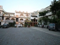 Motel Divine International 